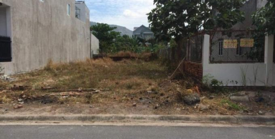 Bán gấp miếng đất ngay khu biệt thự Hưng Long giá cực rẻ