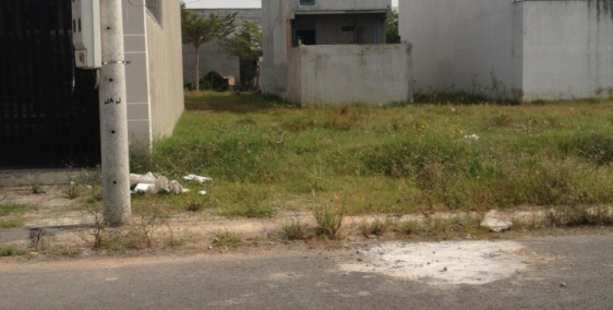 Cần tiền gấp nên bán nhanh lô đất mặt tiền 20m, sau chợ  An Sương- Quận 12