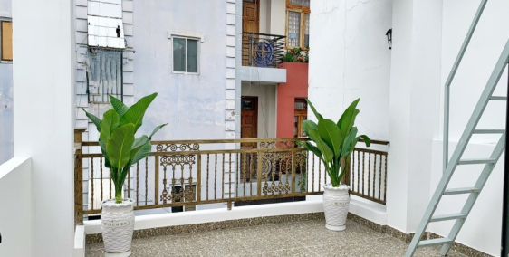 NHÀ PHỐ MỚI HOÀN THIỆN MẶT TIỀN HẺM XE HƠI 98 BÙI VĂN BA, Q7