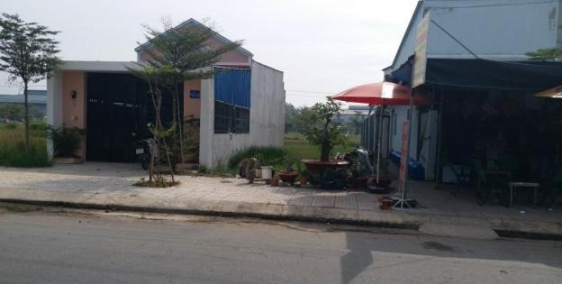 kẹt tiền bán gấp lô đất mt ql1a 5x20m,chính chủ