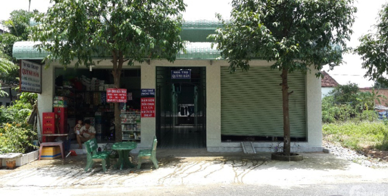 KẸT TIỀN LO KINH DOANH HÀNG TẾT BÁN GẤP CĂN NHÀ TRỌ 14P+2KIOT ,ĐỐI DIỆN    CHỢ