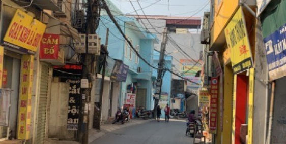 Đất 40m2 có nhà 2 tầng mặt đường cổ nhuế  chỉ 2,55 ti Lh 0987697097