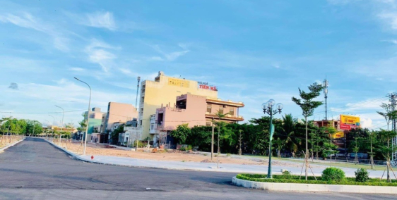 cuối năm bán 3 lô mặt tiền công viên, kinh doanh tốt