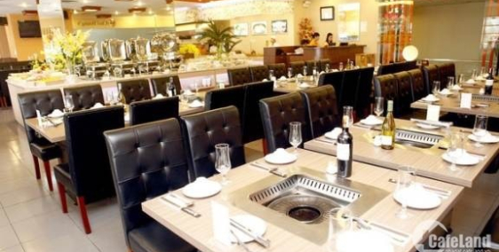 Cho thuê nhà làm nhà hàng phố Nguyễn Chí Thanh: 300m2, mặt tiền 18m.