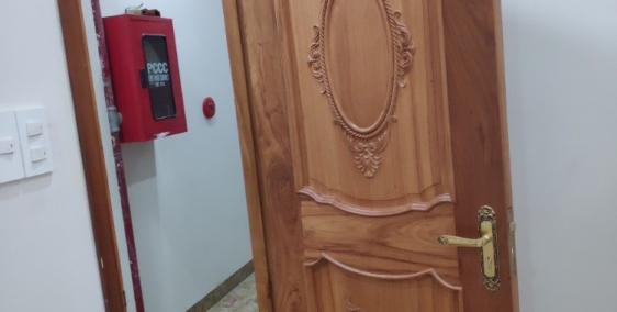 MT Trần Quốc Hoàn mới xây, ngay sân bay Tân Sơn Nhất. DT 4.5x25, Hầm 7lầu. 15 ph