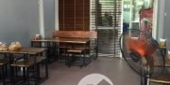 Cho thuê toàn bộ nhà 5 tầng mặt phố Lạc Trung