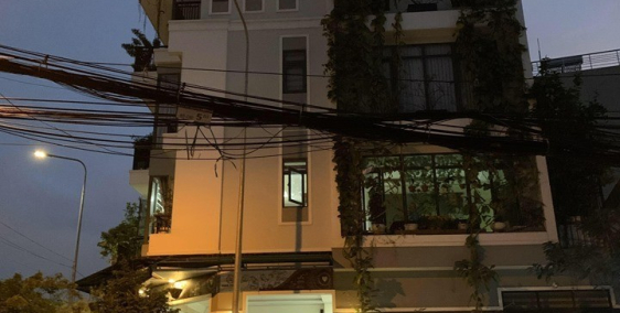 Cần cho thuê nhà 2 góc mặt tiền đường lớn 8m Trần Não-Q2