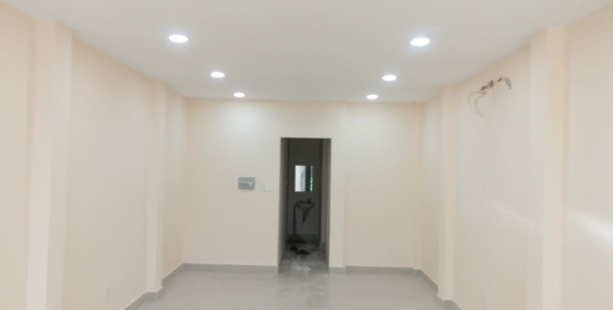 Cho thuê Building 5 lầu sân thượng MT Hoàng Văn Thụ, Tân Bình, DTSD 500m2.