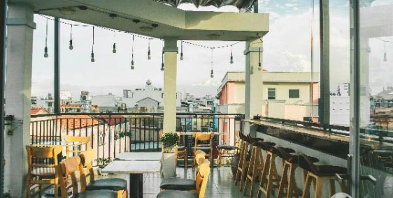 sang tiệm cafe đẹp phạm văn hai, 2 mặt tiền, để xe thoải mái  sang gấp 290tr