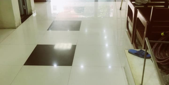 Chính chủ cho thuê mặt bằng kinh doanh tại (14-16)/612 Lạc Long Quân