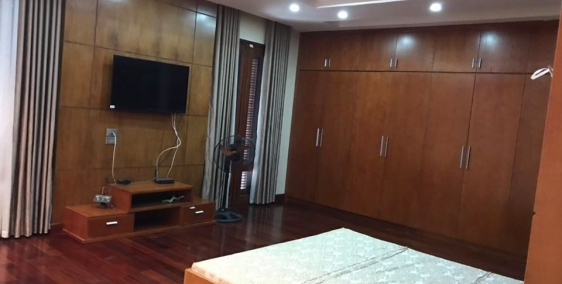 Cho thuê biệt thự BT7 Việt Hưng, full đồ cực đẹp giá 25tr/th. LH 0967341626