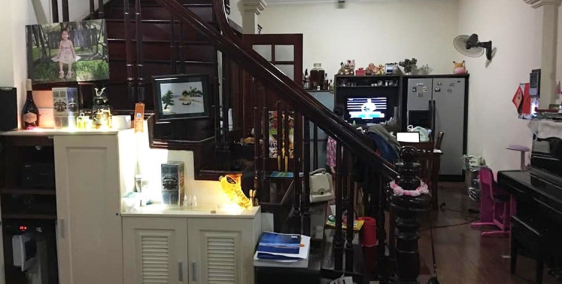 Bán nhà Lạc Long Quân, ngõ rộng, 55m*4 tầng, giá 6 tỷ