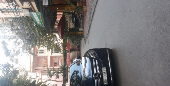 Cho thuê nhà riêng tại Thụy Khuê dt 60m có 2 mặt tiền ở luôn tiện kinh doanh