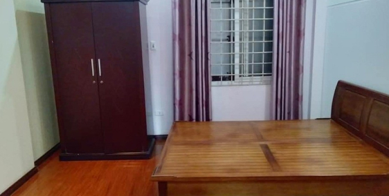 Bán nhà mặt phố kinh doanh, vỉa hè giá 7.9 tỷ Trích Sài