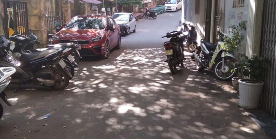 Bán nhà Hoàng Hoa Thám, ngõ ô tô, gần phố, 50m2 giá 3,8 tỷ