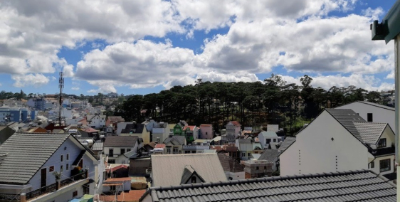 Khách sạn 12 phòng ngay trung tâm thành phố - Đường Hoàng Diệu , Đà Lạt