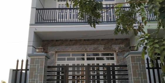 Bán nhà giáp Bình Chánh 100m2, giá 3 tỉ, sổ riêng, hoàn thiện