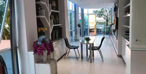 Bán nhà căn góc 2MT 1trệt 4lầu 2SThựơng