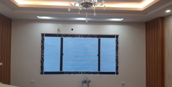 Bán nhà ngõ 49 Huỳnh Thúc Kháng giá 5.8 tỷ, 42mx5 tầng, mt 4m