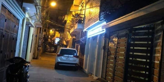 Bán nhà Phố Vọng Hai Bà Trưng gía 13tỷ5, DT 101m, 5tầng,MT 6.5, lh 0968181902.