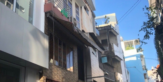 Bán nhà 5 tầng HXH 5m Đoàn Thị Điểm, phường1, Phú Nhuận  DT: 4.3m x 7m vuông vức