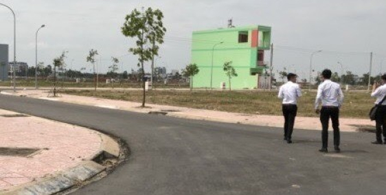 đất mặt tiền Nguyễn Thị Láng , sổ hồng riêng