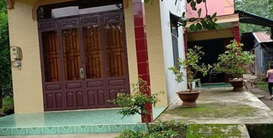 Bán đất vườn nhà cấp 4 kiên cố 3 phòng ngủ 2 phòng khách, đường đi thuận tiện th