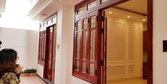 Bán gấp CHTT phố 8/3 giá 600 triệu, DTSD 25m2, SĐCC, giao luôn