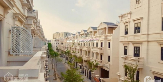 Nhà phố 100m2 cách MT đường 30m chỉ 3 căn giá 13 tỷ 8