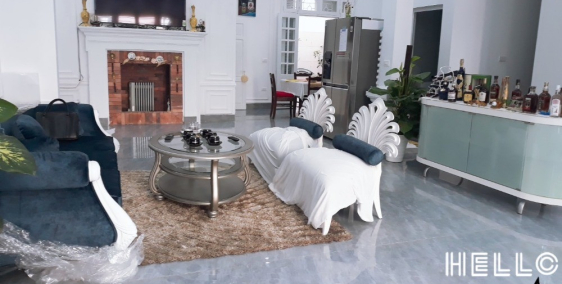 Cần bán nhà Đội Cấn giá 34 tỷ, DT 160m, 4tầng,mt 9m,lh 0968181902.