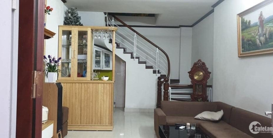 Bán gấp Mặt phố Quán Thánh giá 25 tỷ, 50mx3 tầng, MT 12m