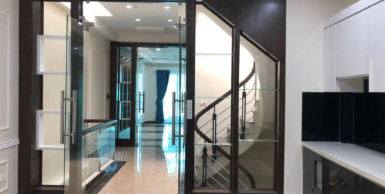 bán nhà mặt phố Hoa Bằng kinh doanh sầm uất