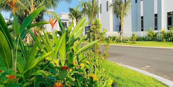 NHÀ PHỐ BIỆT THỰ BELLA VILLA TRUNG TÂM THỊ TRẤN ĐỨC HÒA GIÁ CĐT CHỈ 2.7 TỶ