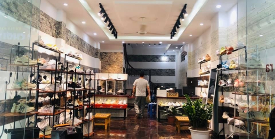 Bán nhà mặt phố Lê Lợi, 6 tầng, mặt tiền đẹp, kinh doanh siêu đẹp