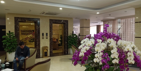 Bán tòa nhà 12 tầng mặt phố Bà Triệu 190m2, MT 6,6m, cho thuê 500tr/tháng