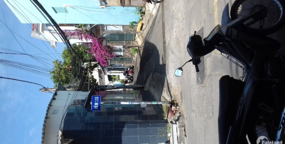 Bán căn nhà quận 9 ngay gần Bách Hóa Xanh Đai học Tài Chín marketing