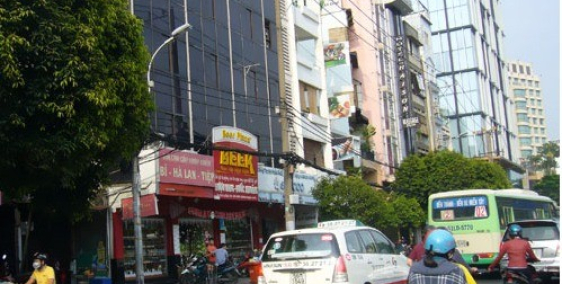 Bán nhà 2 MT Bạch Đằng, DT: 10x32m, 8 Tầng, Gía 80 tỷ