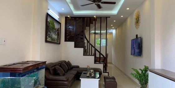 Bán nhà Nguyên Hồng, Ba Đình 48m, 4 tầng, Mt 4m1, giá nét 3,6 tỷ.