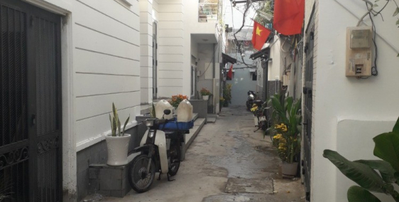 Bán nhà hẻm 2m có 4PN 2WC mới xây gần trung tâm Quận 1 ngay chân cầu Thủ Thiêm