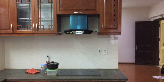 Cho thuê căn hộ tầng 11 N4CD mặt đường Lê Văn Lương, 3 phòng, 79 m2 giá 10 triệu