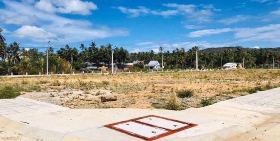 Hot Hot !!! Sở hữu đất nền sổ đỏ BIỂN Phú Yên gần KDL Ghềnh Đỏ. Với 568tr/ nền.