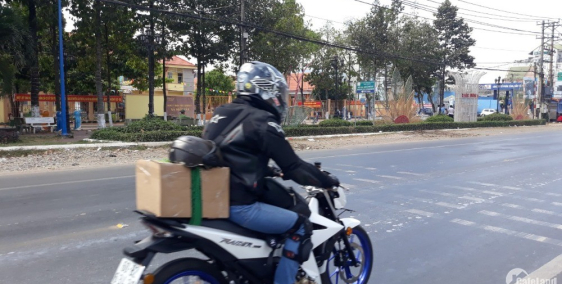 Cần bán gấp căn nhà và đất diện tích 1100m2 cách QL.1A 100m.