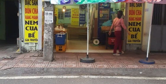 Cho thuê nhà làm nhà hàng mặt hồ Thành Công: 125m2, mặt tiền 5m.