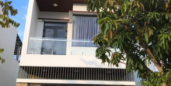 Cho thuê nhà 3 tầng MT đường Đoàn Khuê, Đà Nẵng