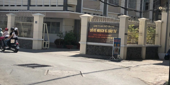 Cho thuê nhà rất rộng ngay đương Trần Bình Trọng