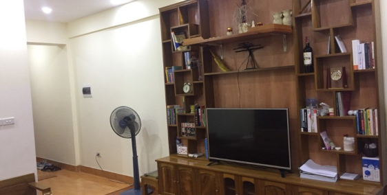 Chính chủ cho thuê căn hộ đẹp giá 8tr diện tích 85m sẵn salon gỗ, tủ rượu