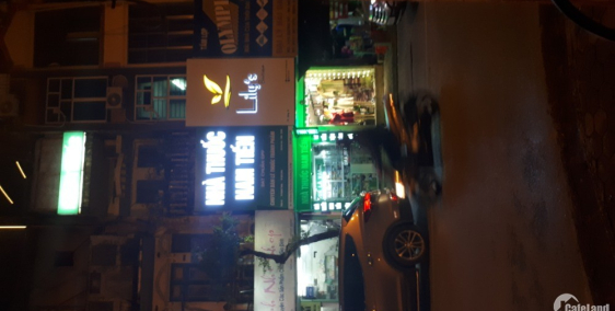 Cửa hàng mặt phố tiện kinh doanh.ngã 5 cát linh