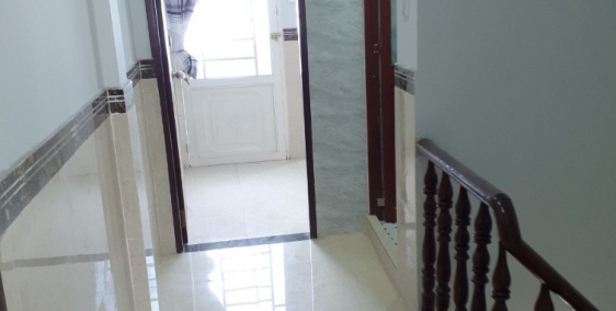 Cho thuê nhà NC 4m*10m, 1 trệt 1 lầu, 2PN, 5.5tr/tháng, đường Tam Bình, P.HBC