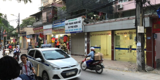 Chính chủ cho thuê nhà  mặt đường Lạc Long Quân dt 80m 2 ngủ kinh doanh tốt