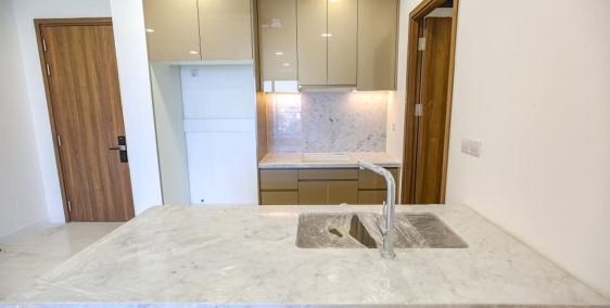 Chính chủ bán gấp căn 2PN KINGDOM 101 72m2 giá tốt 5 tỷ bao thuế bao sang tên